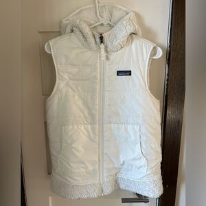 Patagonia White Hooded Los Gatos Vest